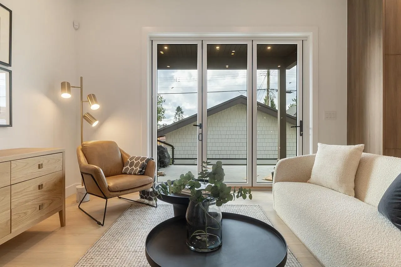 514 - 408 East Columbia