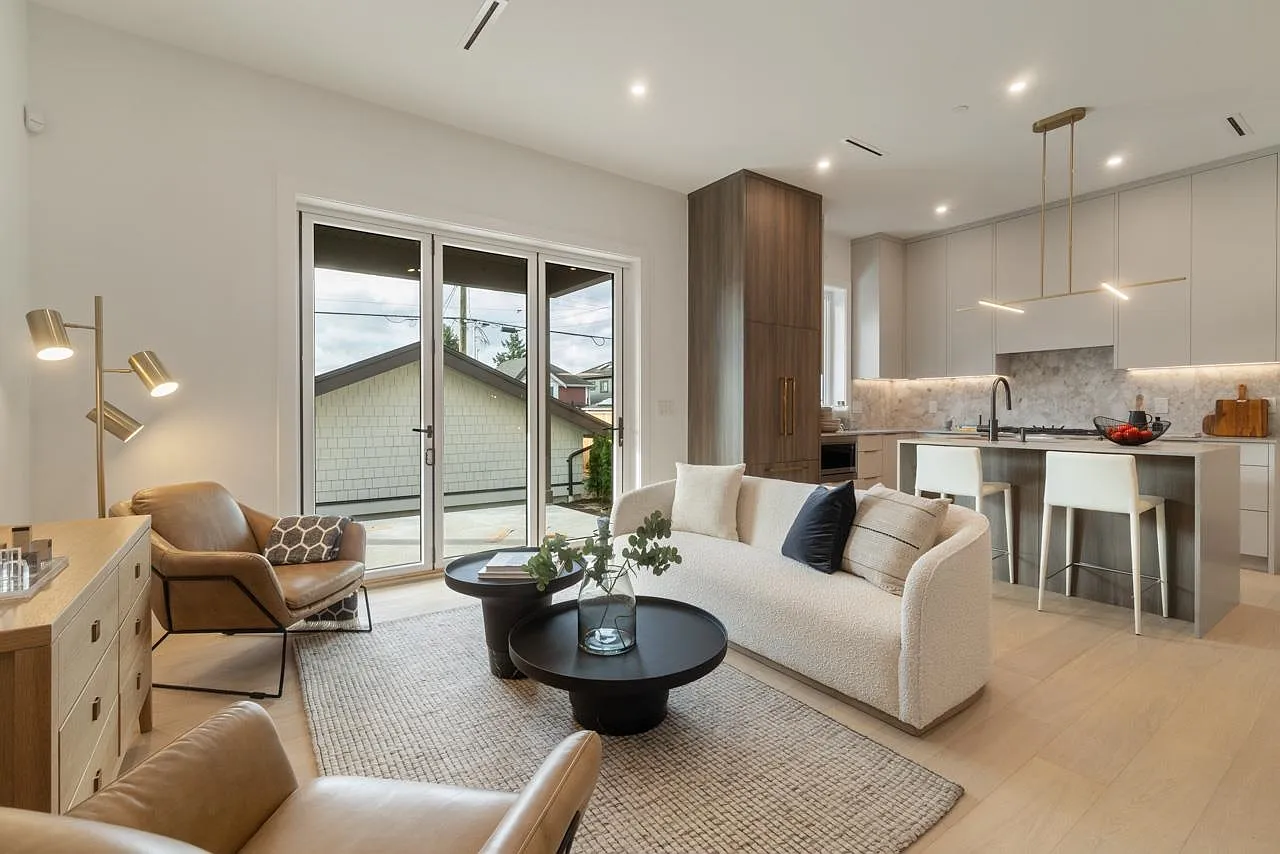 514 - 408 East Columbia