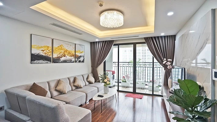 Good quality 3 bedroom apartment for rent now in Xuan Dieu, Quang An