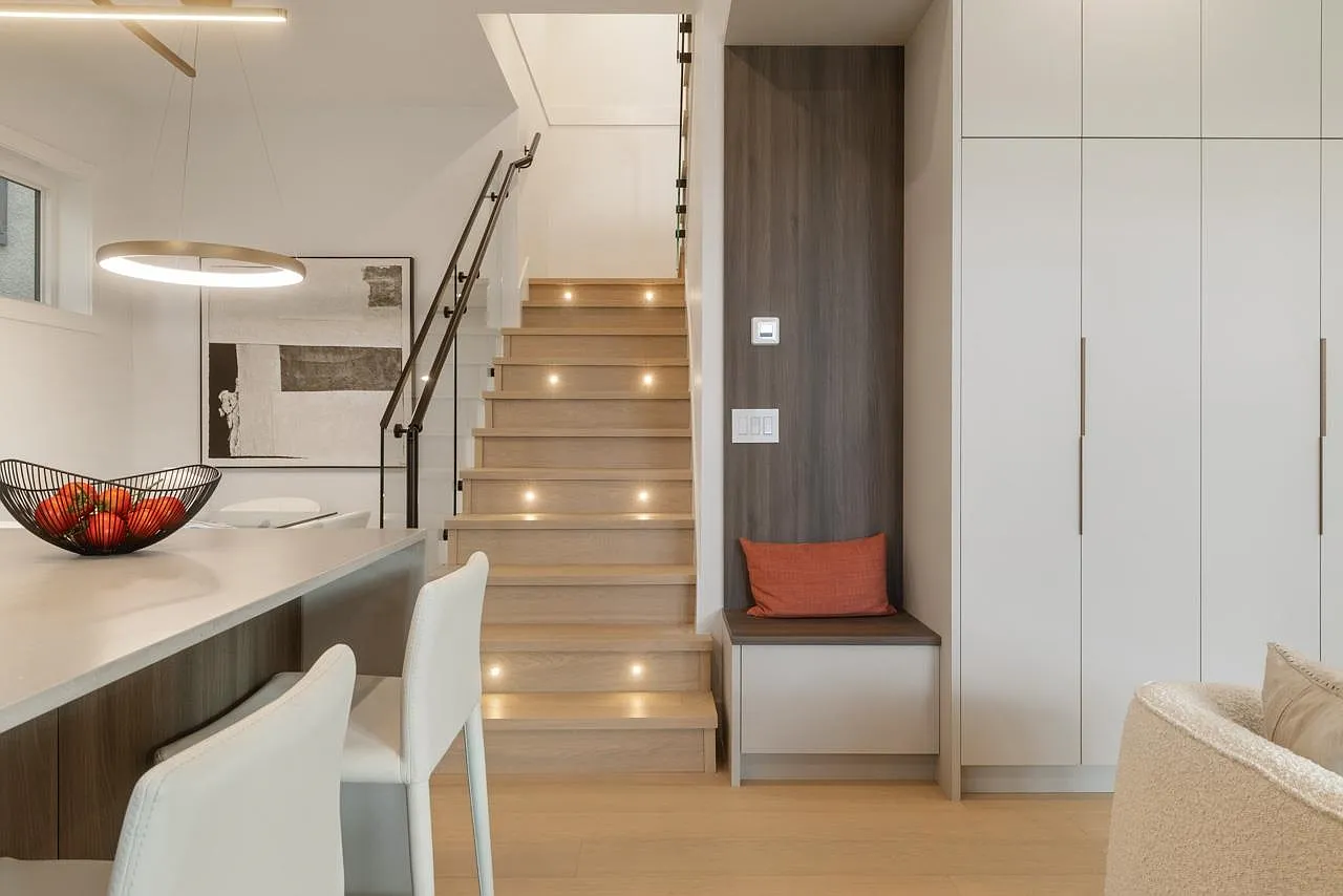 514 - 408 East Columbia